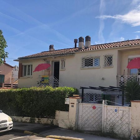 Votre Sejour A Sanary Dans Bas De Villa Avec Terrasse Vegetalisee Et Abritee Exposition Est Sud Ouest A 400M Du Centre Ville En Zone Pietonne Ou Tout Peut Se Faire A Pied Sanary-sur-Mer Exteriör bild